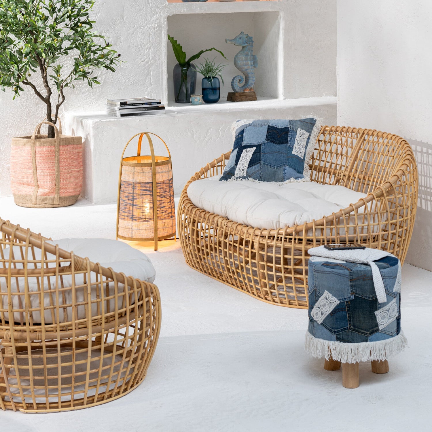 Sofa Lise + Kussen 2 Personen Rotan/Textiel Naturel/Wit J-Line - Bankstel - J-Line - livinglovely.nl