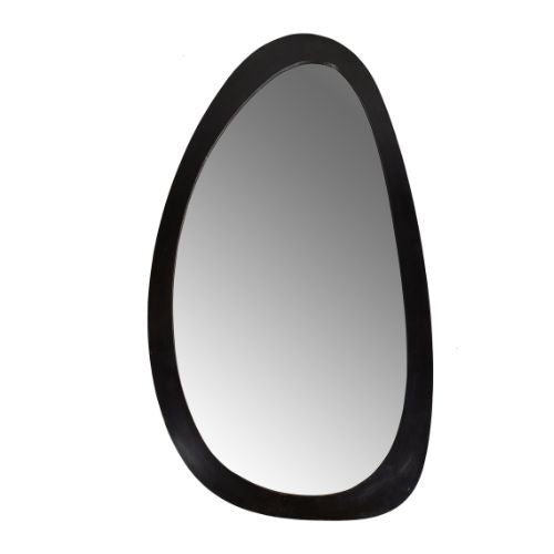 Spiegel Lou Organisch Zwart 70x120cm van Starfurn, vooraanzicht van de organische spiegel met zwarte mangohouten lijst