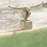 Sporter Op Voet Marmer Poly Zand Small - Beeld - J-Line - livinglovely.nl