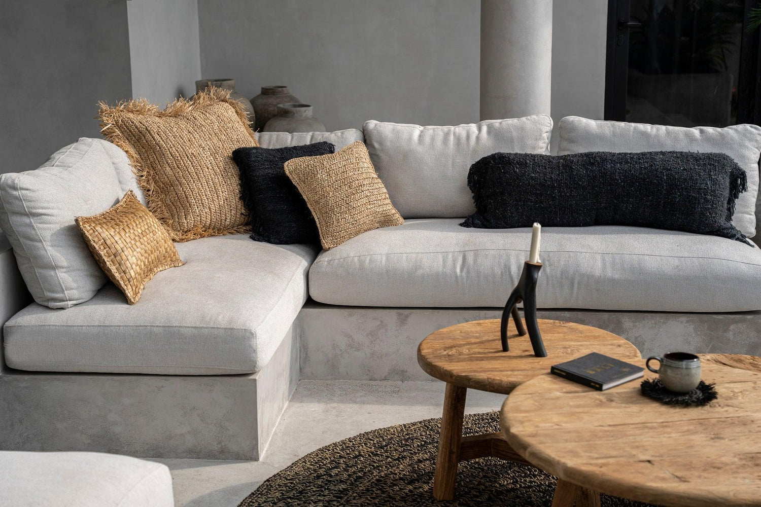 The Raffia Cushion Cover Square - Natural - 60x60 - Kussenhoes - Bazar Bizar - livinglovely.nl