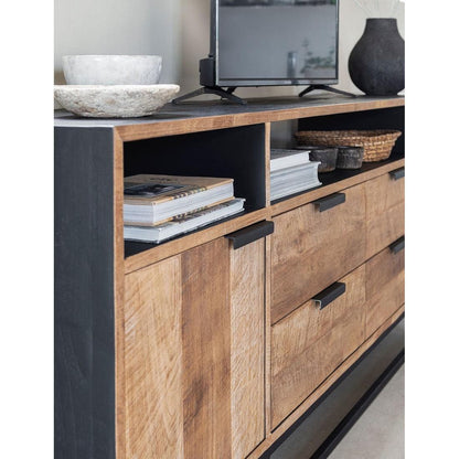 TV-meubel Cosmo No.3 200cm van DTP Home in een woonkamer