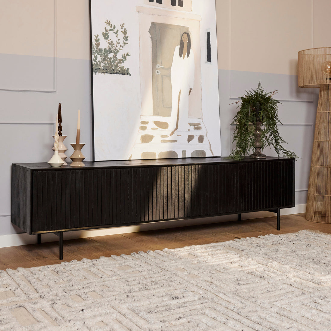 TV-meubel Madison Zwart van Starfurn in zwart gelakt mangohout, 210 cm breed, vooraanzicht