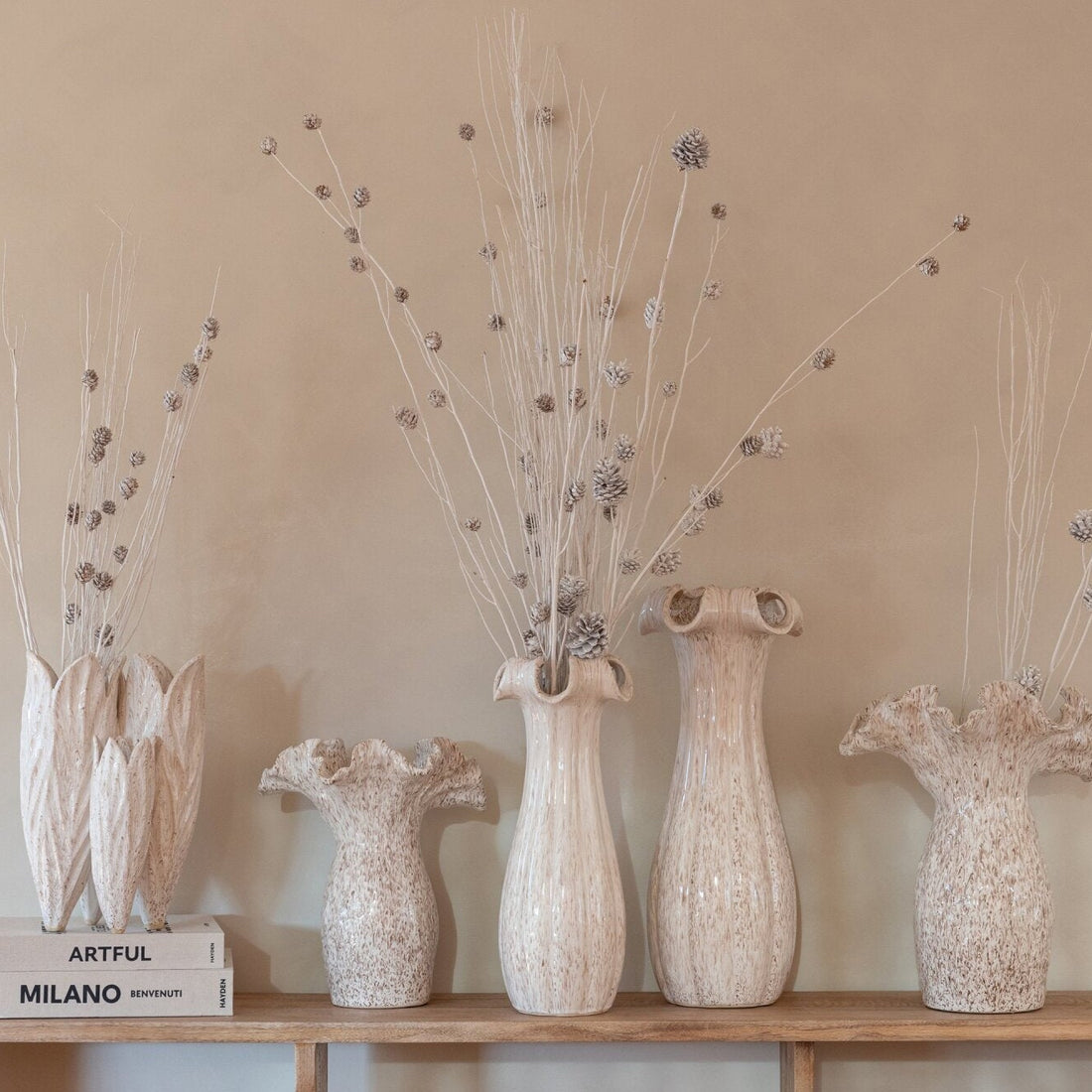 Vase aus glasierter Keramik Beige Small J-Line