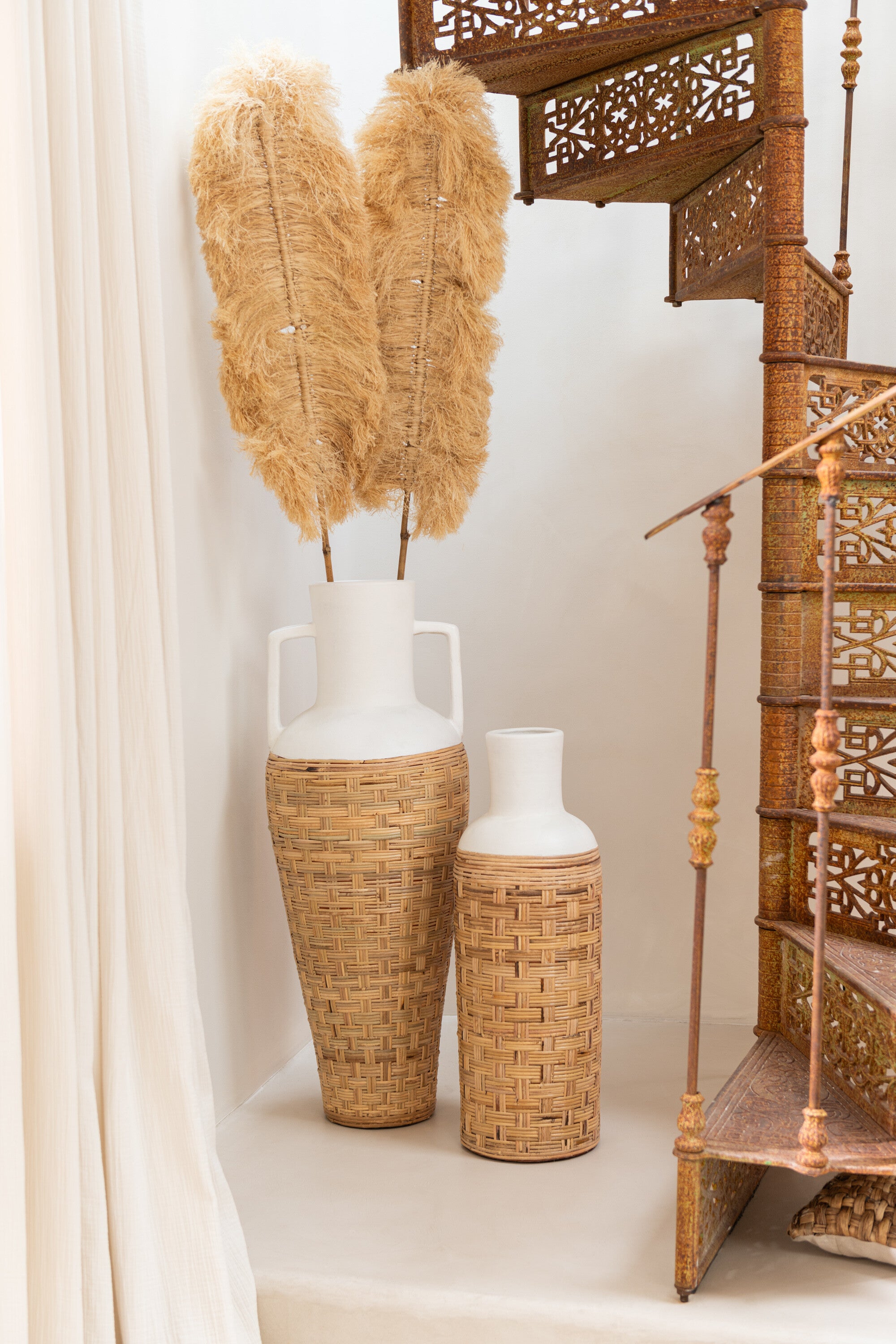 Vaas Geweven Terracotta/Ratan Wit/Naturel H75cm J-Line - Vaas - J-Line - livinglovely.nl