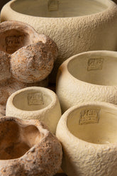 Vasilisa Cream Cement Pot Circles Rough Finish XL Dia29x27cm PTMD - Pot - PTMD - livinglovely.nl