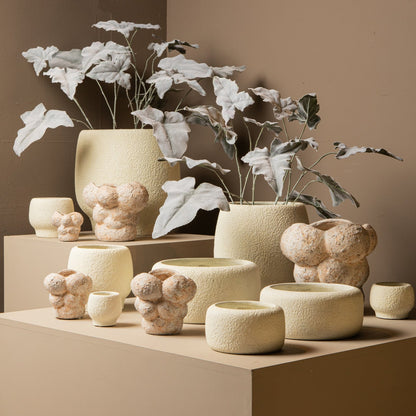 Vasilisa Cream Cement Pot Circles Rough Finish XL Dia29x27cm PTMD - Pot - PTMD - livinglovely.nl