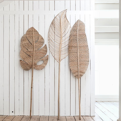 Wandblad Banaan Large van MUST Living, naturel gevlochten rotan blad met fijne nerfstructuur